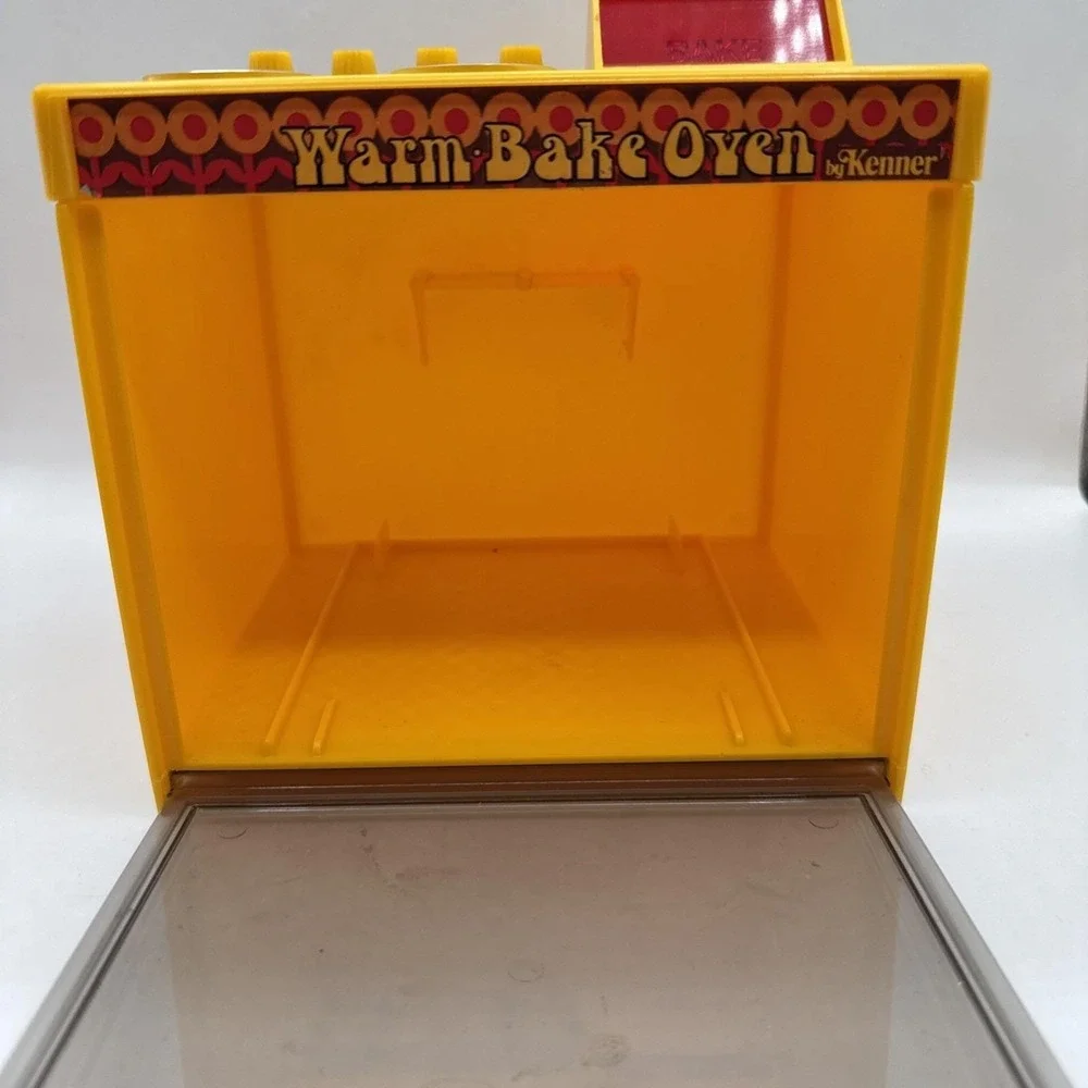 Vintage Warm Bake Oven by Kenner 1973 General Mills with Original‎ Box